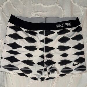 Nike Pro Monochrome Patterned Shorts